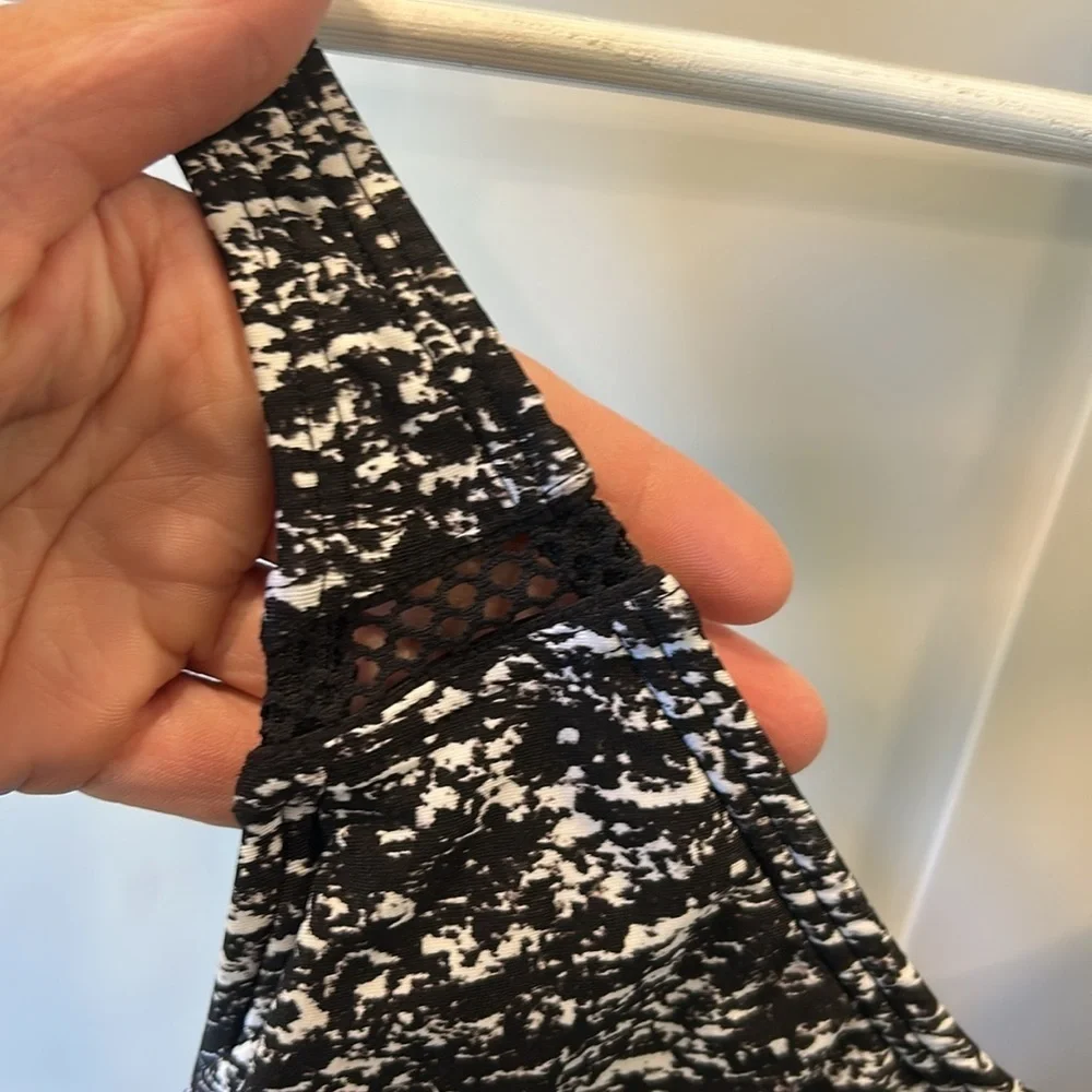 Calvin Klein Sea Glass Printed Mesh-Inset Black White Suit Size 8